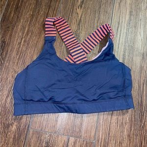 Lululemon sports bra size 8